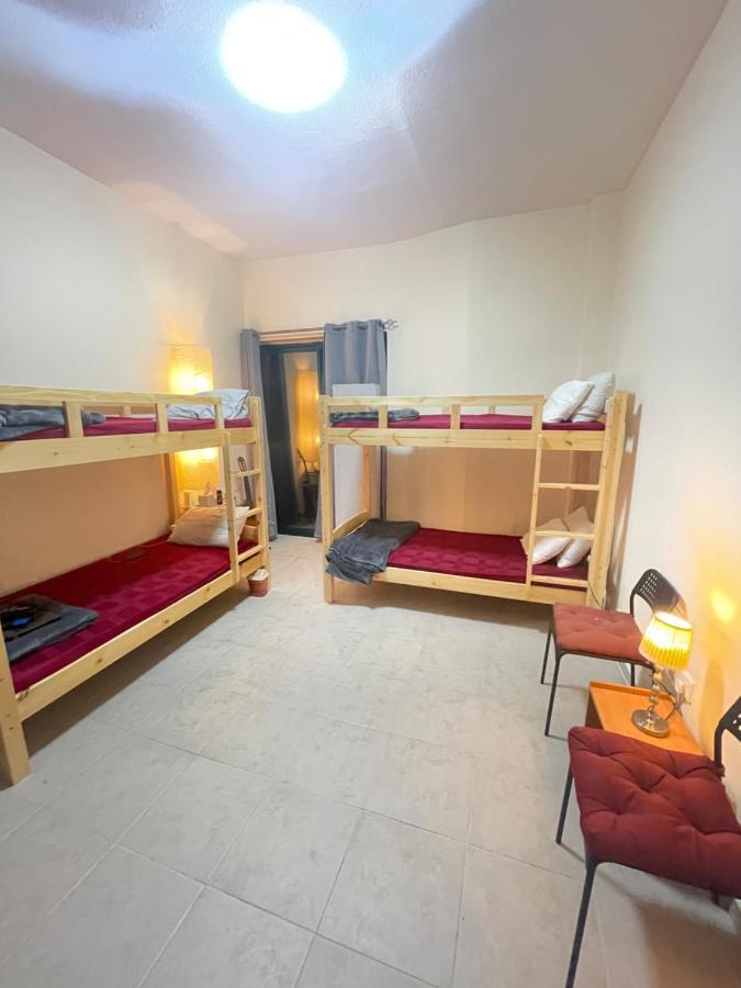 Dxb Backpackers Executive Hostel Dubai Bagian luar foto