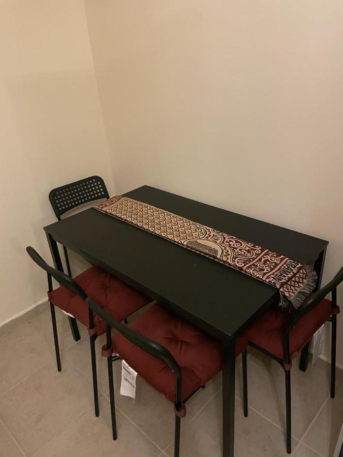 Dxb Backpackers Executive Hostel Dubai Bagian luar foto