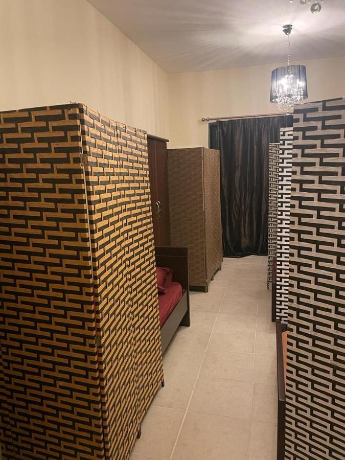 Dxb Backpackers Executive Hostel Dubai Bagian luar foto