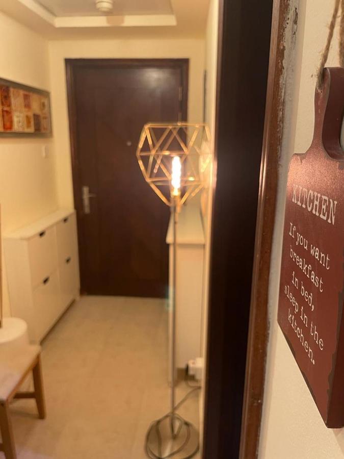 Dxb Backpackers Executive Hostel Dubai Bagian luar foto