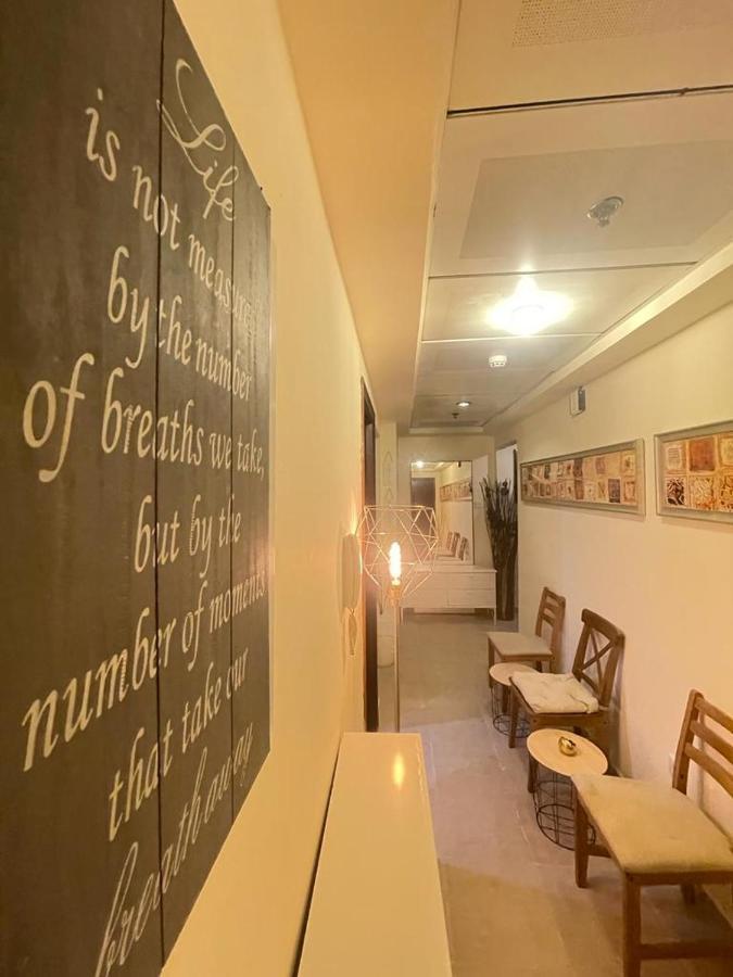 Dxb Backpackers Executive Hostel Dubai Bagian luar foto