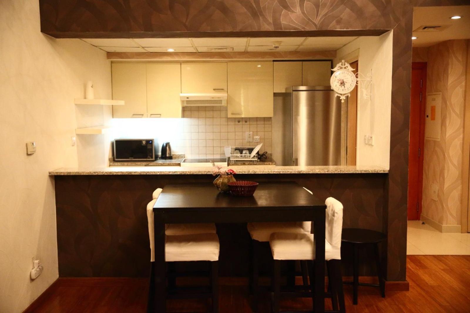 Dxb Backpackers Executive Hostel Dubai Bagian luar foto