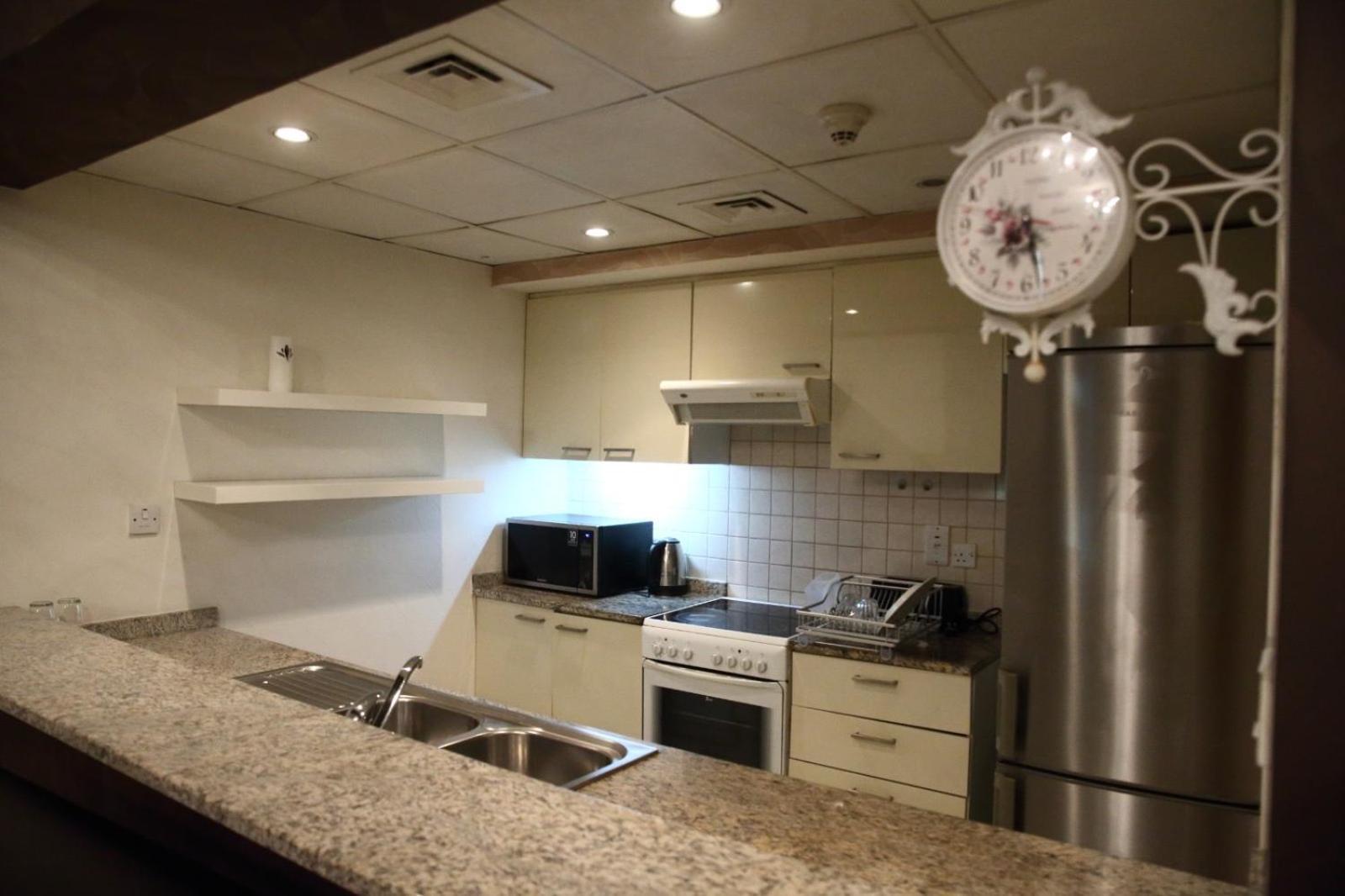 Dxb Backpackers Executive Hostel Dubai Bagian luar foto